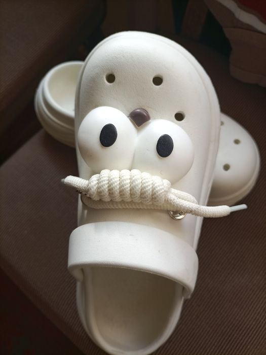 Дамски чехли използвани