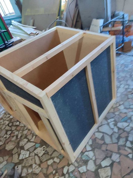 Собачья будка на две собаки утепленная