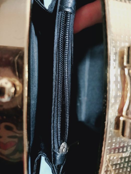 Sumka- korporativ, bayram va toylarda tutsa boladi