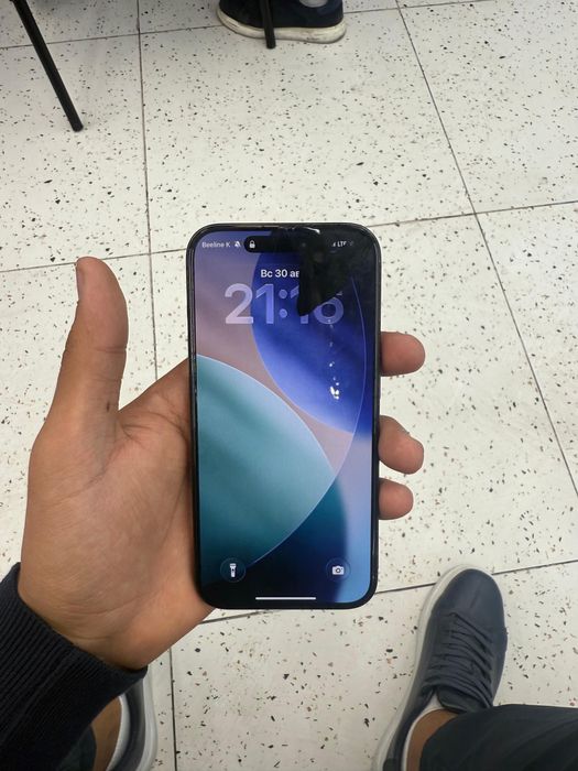 Продам Iphone 15 pro
