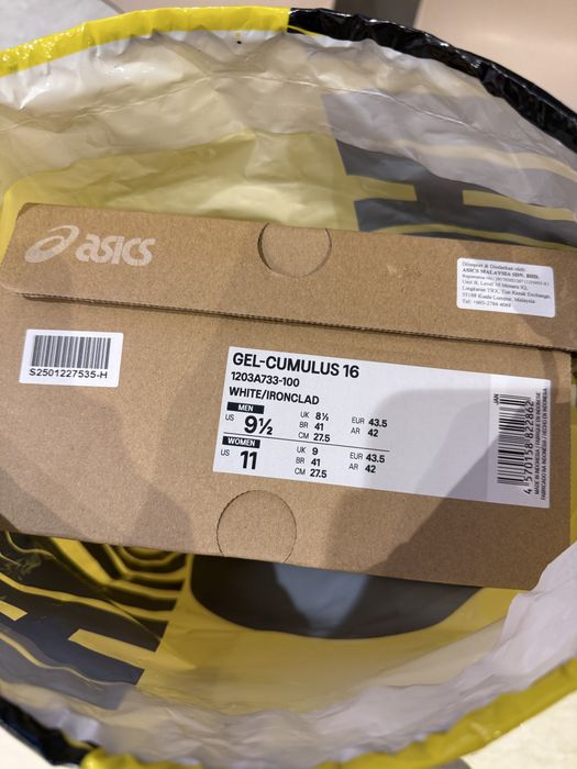 Asics кроссовки