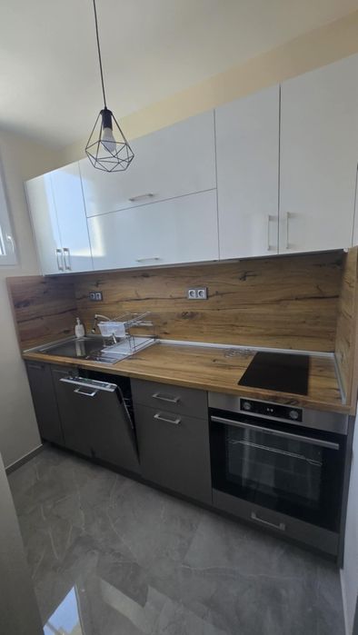 Дава се под наем Едностаен апартамент в Стара Загора, Център - 39 кв.м за 330 € - Снимка #5