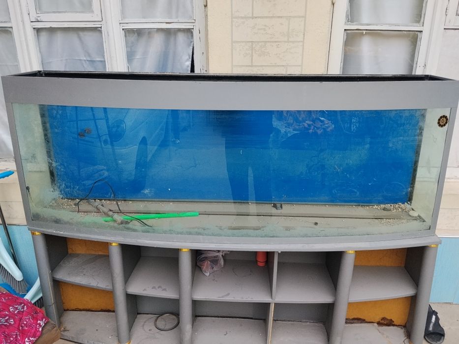 Аквариум сотилади