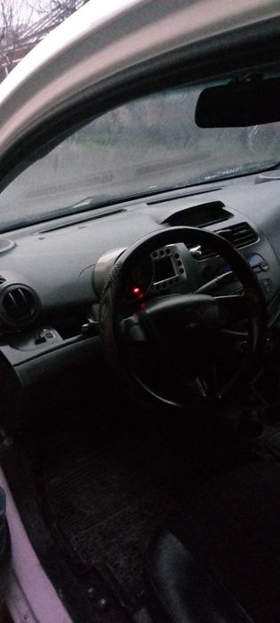 Chevrolet Spark srochno sotiladi holati yaxshi