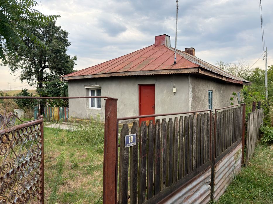 Casa de vânzare letca nou milcovatu teren 3500 m2