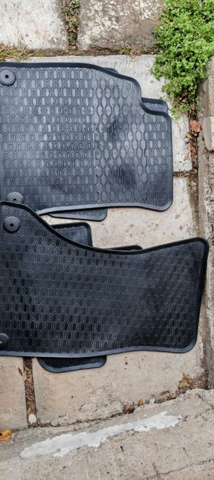 Presuri cauciuc Audi A4 B8 (2008-2016)