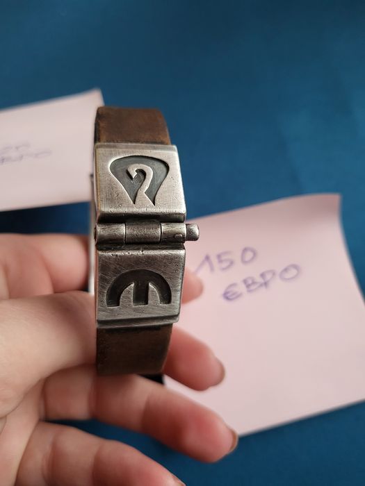 Часовник Esprit,сребърна гривна с кожа, единствена бройка