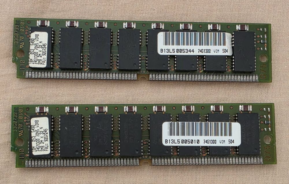 IBM  -  2 Kituri Memorie ( 16 MB )