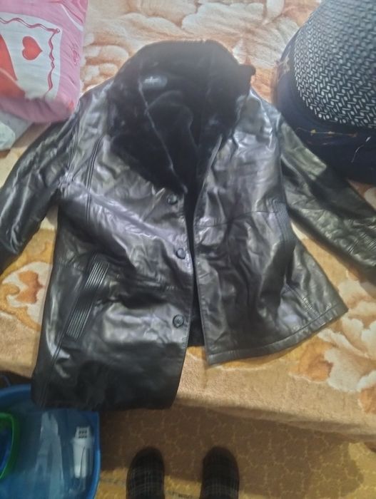 Продам дублёнку кожаную новая
