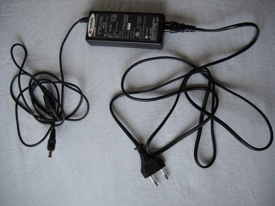 Продавам нови захранвания „Panasonic“ и „Casio“  /AC  Adaptor/