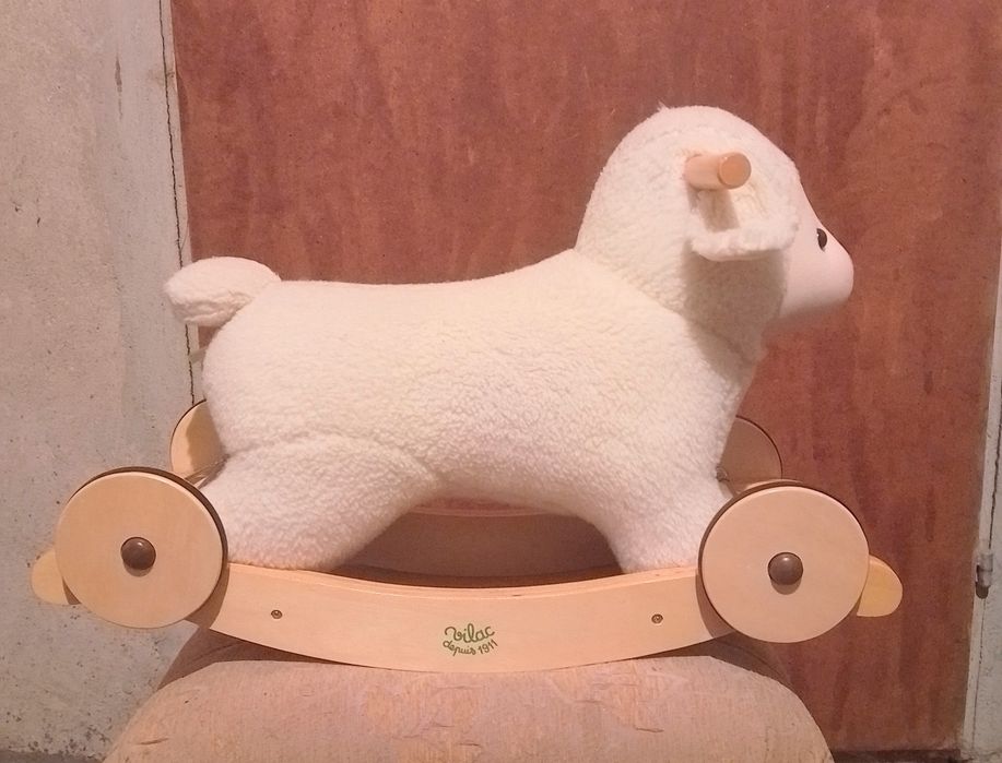 Дървена люлка агънце
