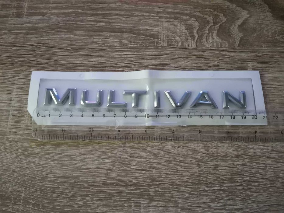 надпис Volkswagen Multivan малък размер