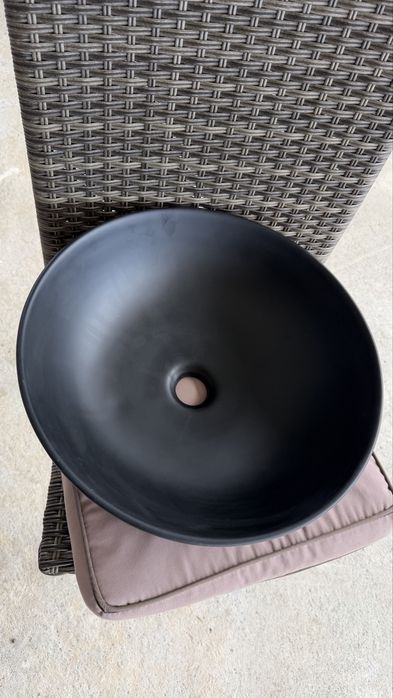 Lavoar negru NOU, superb, impecabil