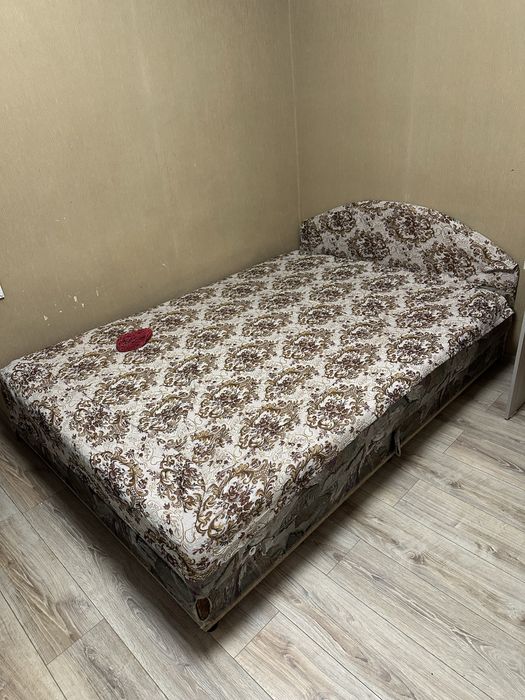 Продается кровать 200*120см, САМОВЫВОЗ!