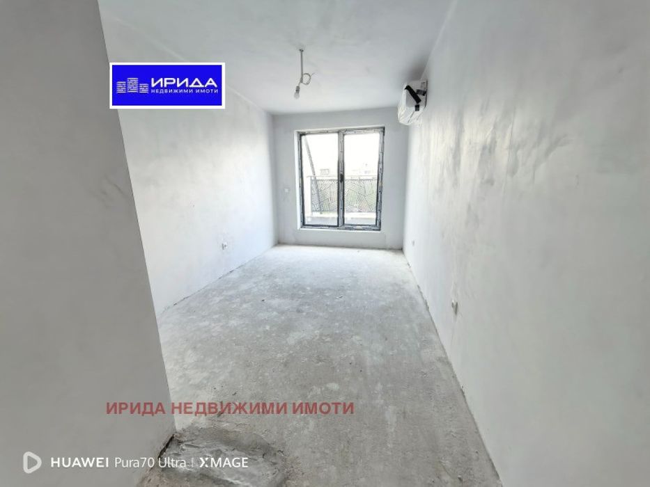 Тристаен апартамент в Бъкстон с АКТ 16!