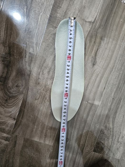 Bocanci Yds nr 42, dimensiune talpic 27,5 cm.