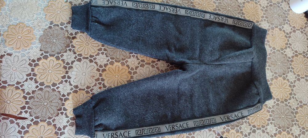 детские вещи хорошие,в отличном состоянии,фирменные,качество на высоте