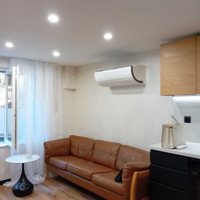 Продава се Едностаен апартамент в София, Център - 38 кв.м за 5790 €/кв.м - Снимка #3