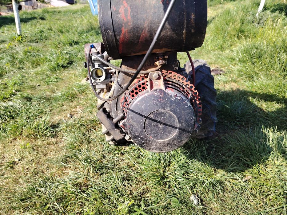 Motocoasa cu motor