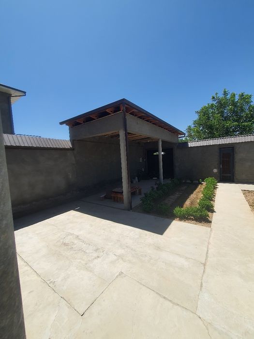 Uy sotiladi manzil:ZANGIOTA TUMANI