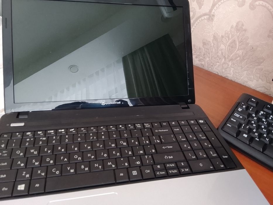 Продам ноутбук pacard bell PB