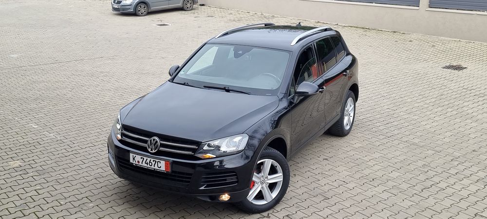 Vw Touareg facelift 3.0 Diesel 245 cp / perne aer , distronic +toate functiile de asistenta