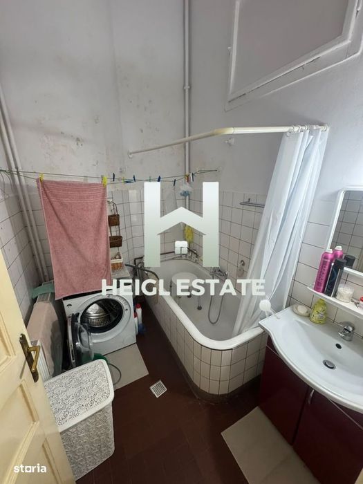 Apartament cu 4 camere + boxa 45 mp vânzare in Piață Victoriei, Ultrac