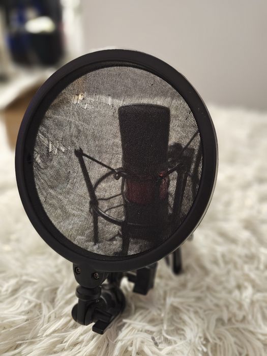 Vând microfon studio focusrite