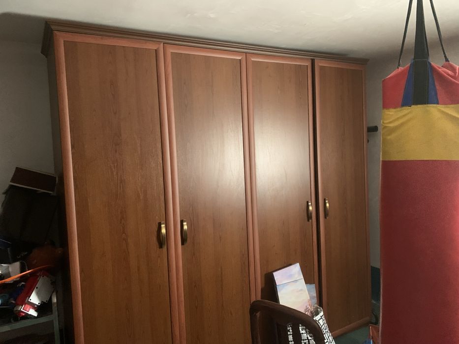 Продам шкаф большой