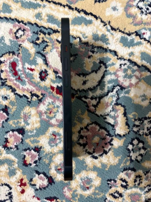 Продам iPhone 13 128 гб