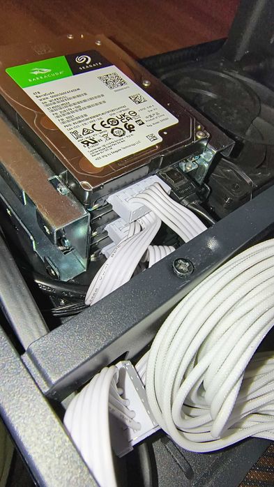 Mini-itx NAS 12TB(3x4TB Seagate Barracuda) Athlon 3000G 16GB ddr4