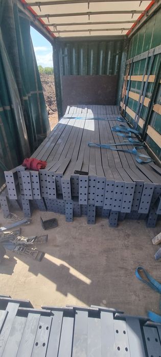 Vând structură metalică 10×20×4h