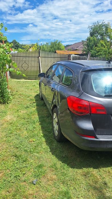Opel astra J 2011