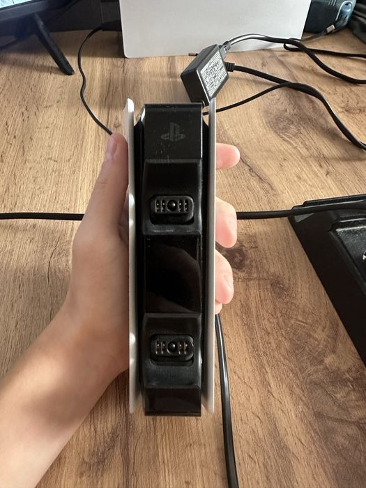 Зарядная станция для джойтисков Playstation5
