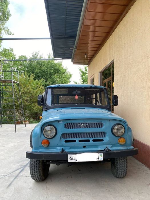 Uaz 4X4 mator karobka most 100% yaxshi