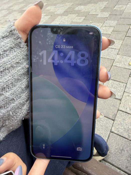 Срочно продам Iphone 13 256gb