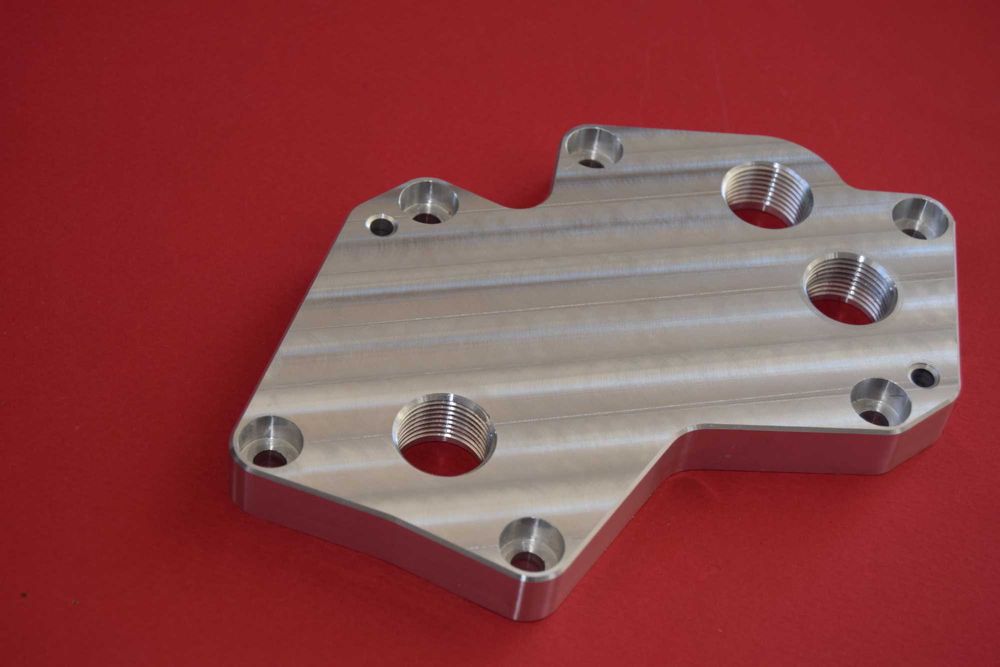 Алуминиева адаптерна плоча за външен маслен охладител BMW M57 M57N2