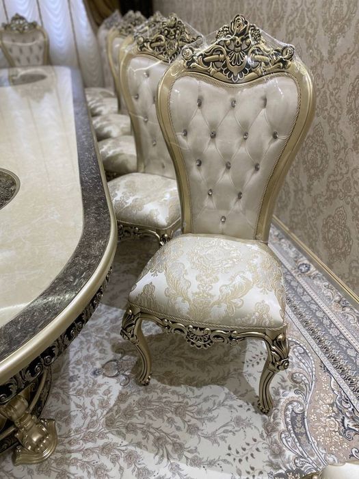 Цехтан жозибакор стол ва стуллар