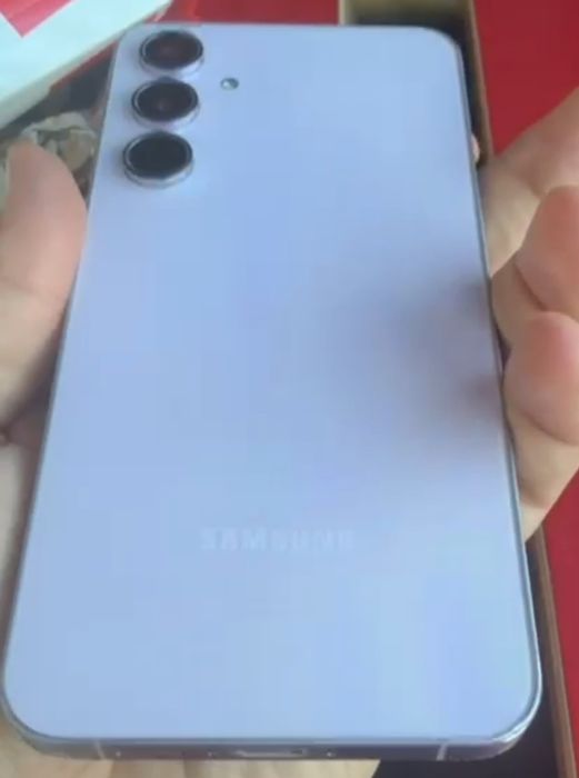 Samsung Galaxy A55 256 GB – stare foarte bună, garanție până în decembrie 2026
