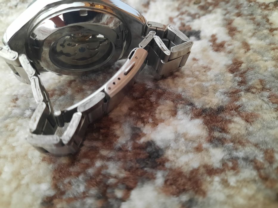 Ceas elegant mecanic. 100 lei