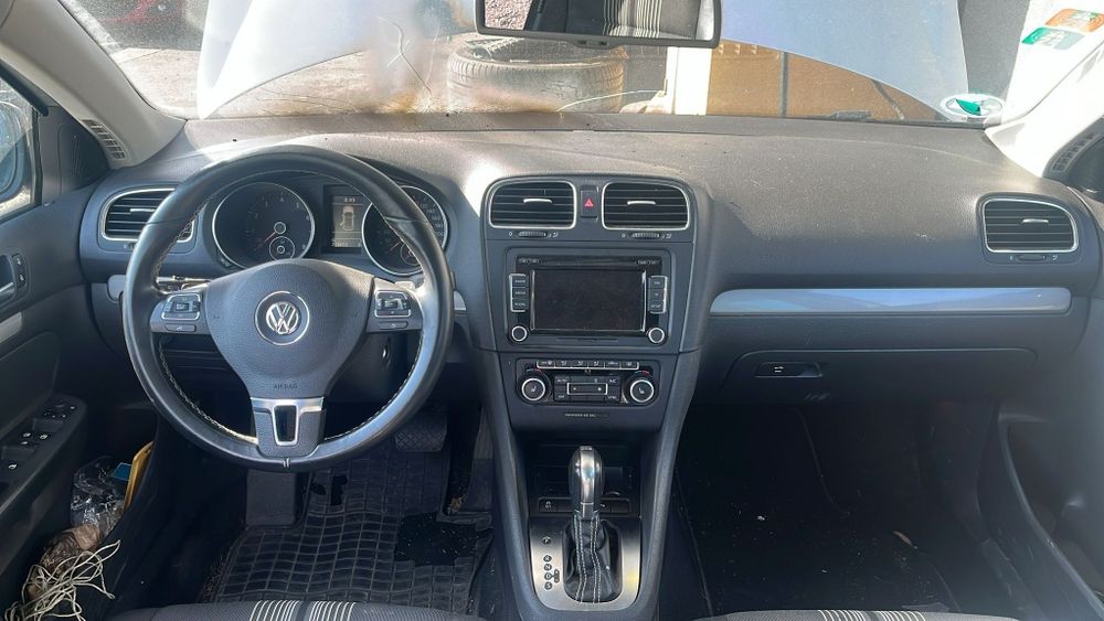 Dezmembrez VW Golf 6 break MACH 1.2 tsi cutie automata NTZ