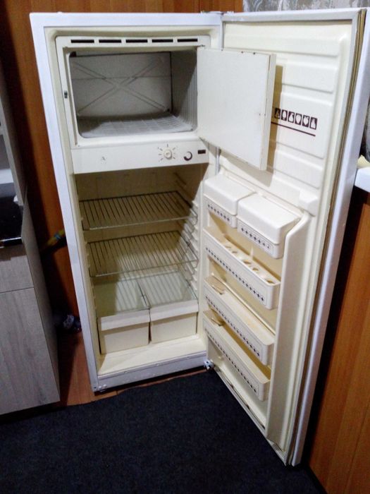 Продам холодильник Sino,в хорошем состоянии.