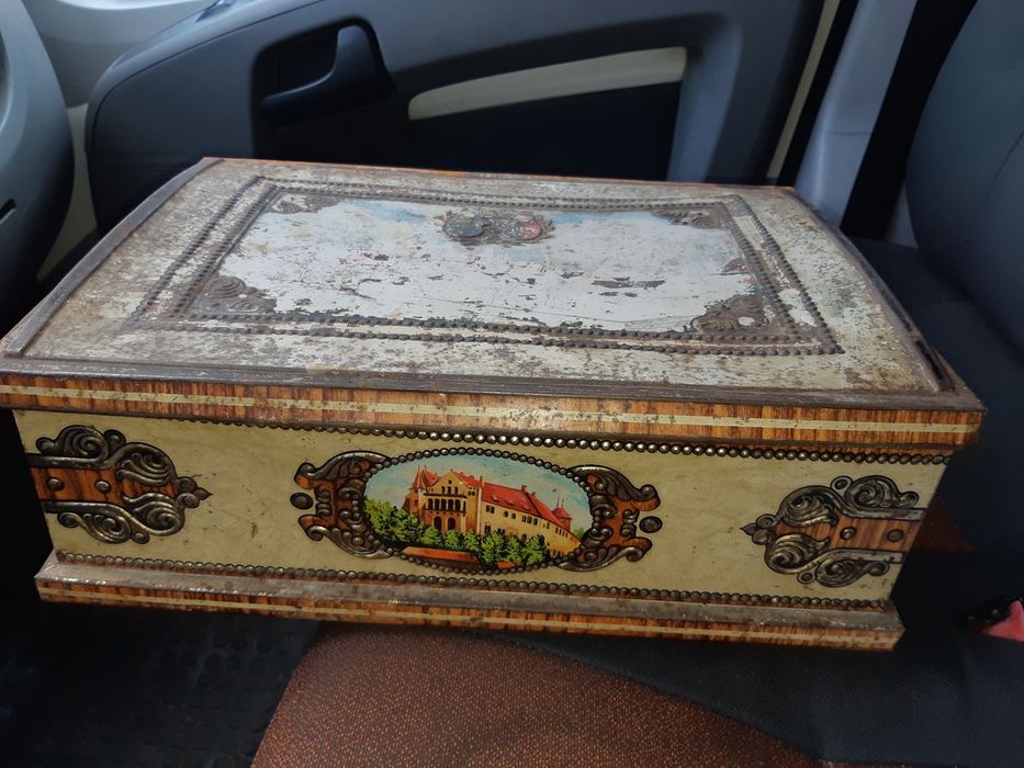 Cutie din tablă model vechi