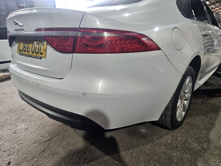 Задна броня за Jaguat XF 2017г.