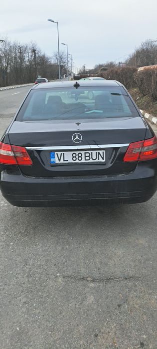 Vând Mercedes E220 D