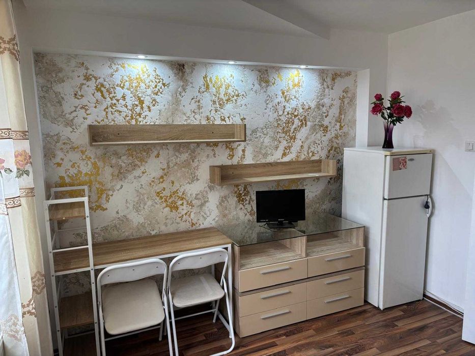 Proprietar Inchiriez garsoniera renovată  Complex Studentesc Timisoara