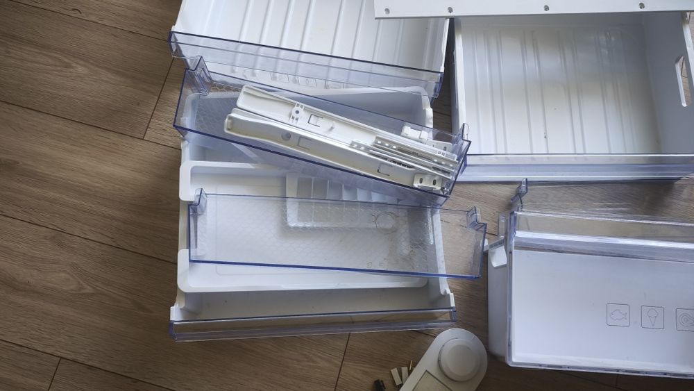 Чекмеджета за хладилник Beko