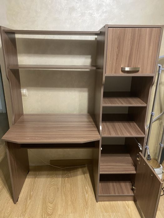 Стол для работы.