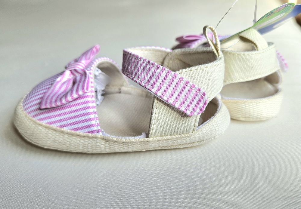 Пантофти за бебе - момиче