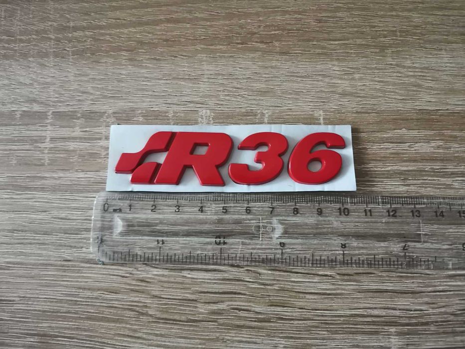 Volkswagen R36 червен надпис